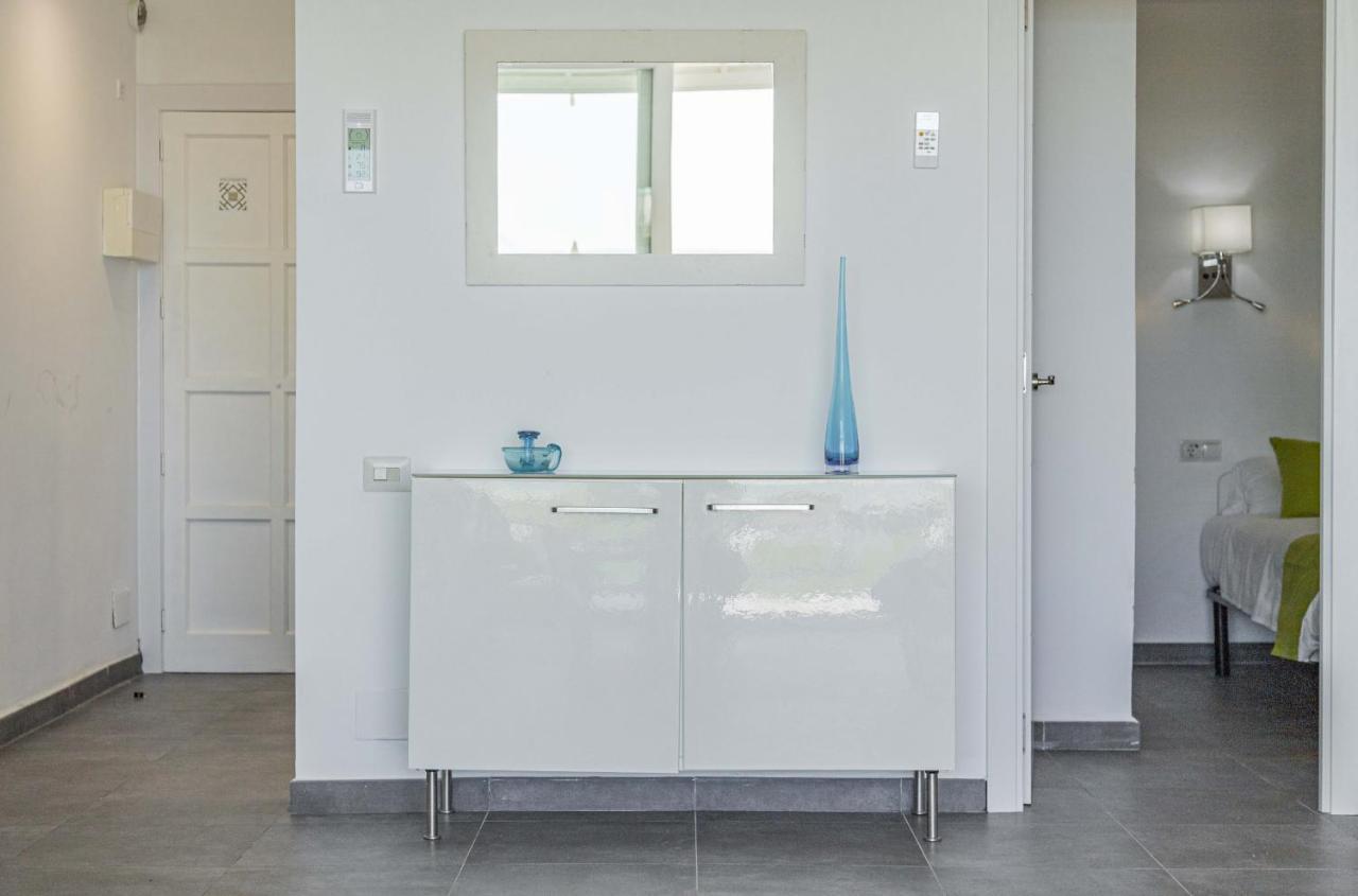 Apartment Beachfront Sonrisas *