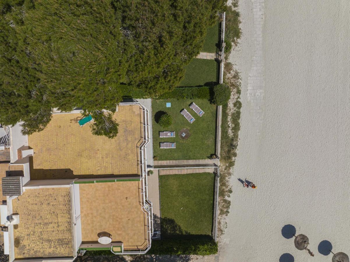 Beachfront Sonrisas Apartment