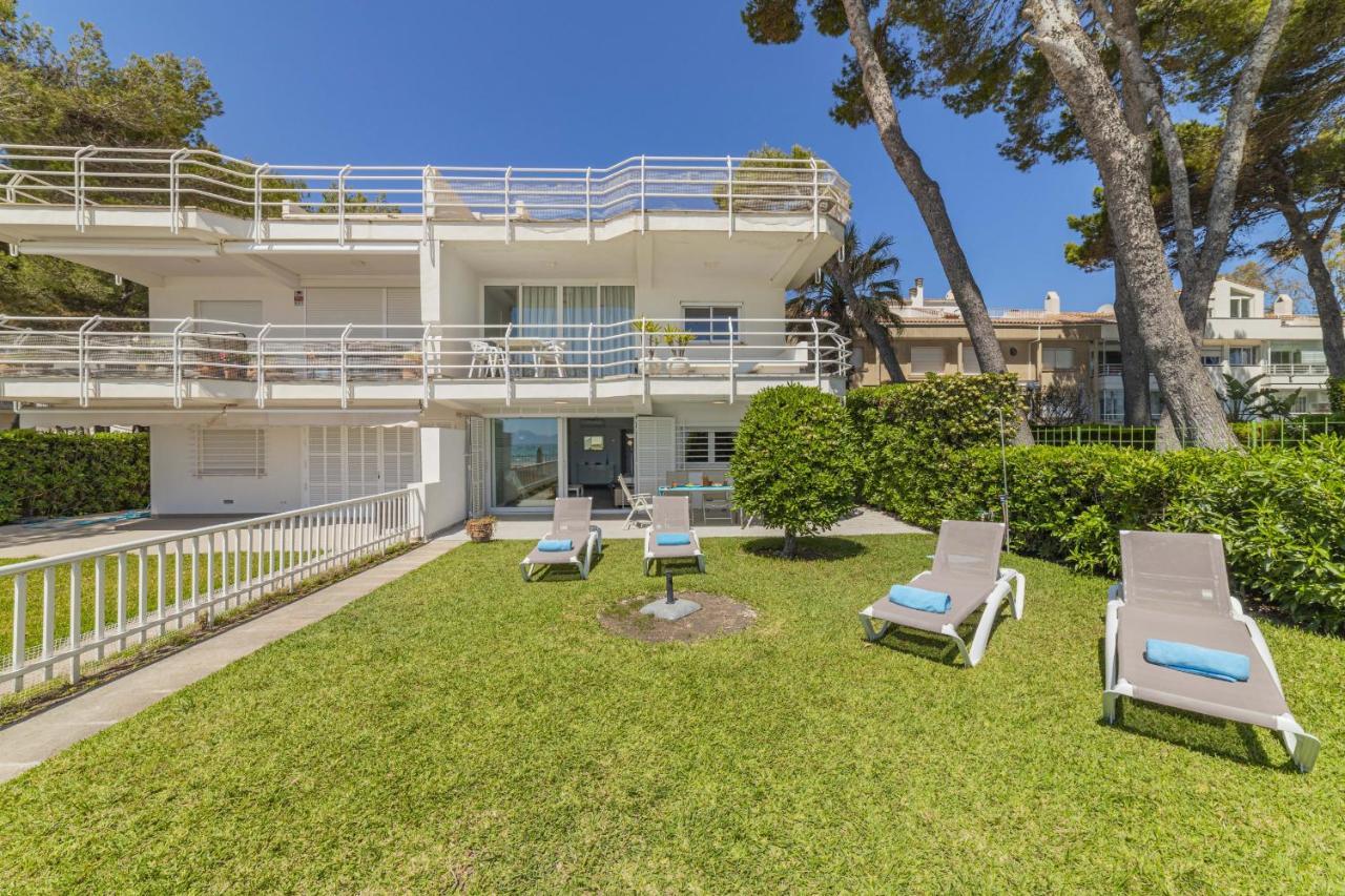 Beachfront Sonrisas Apartment