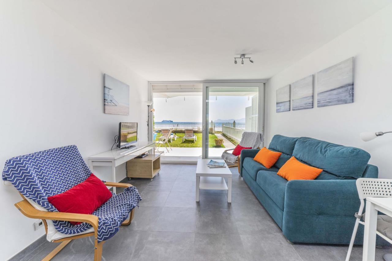 Beachfront Sonrisas Apartment